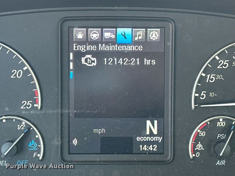 image for item EK0569 2022 Freightliner Cascadia 126 semi truck