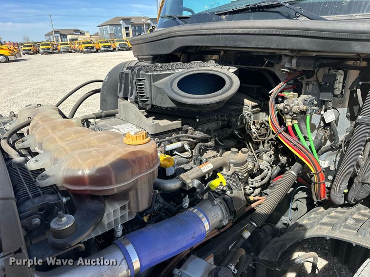 image for item EK0569 2022 Freightliner Cascadia 126 semi truck