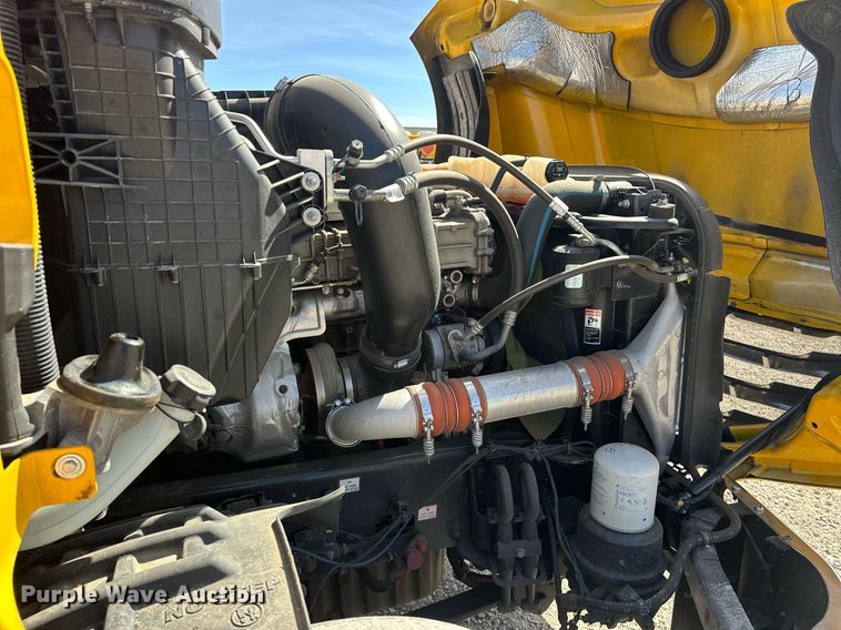 image for item EK0569 2022 Freightliner Cascadia 126 semi truck