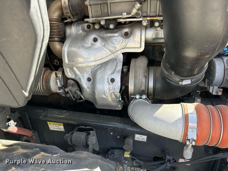 image for item EK0569 2022 Freightliner Cascadia 126 semi truck