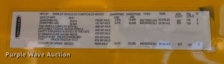 image for item EK0569 2022 Freightliner Cascadia 126 semi truck