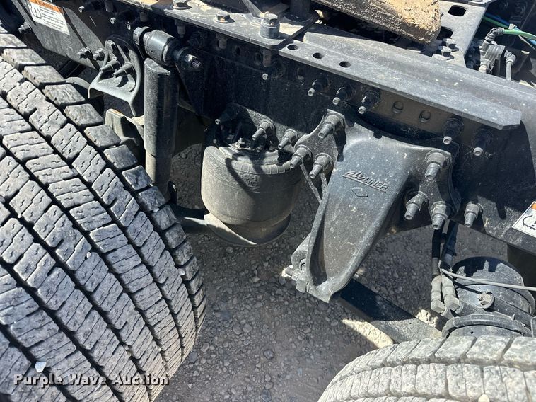 image for item EK0570 2021 Freightliner Cascadia 126 semi truck