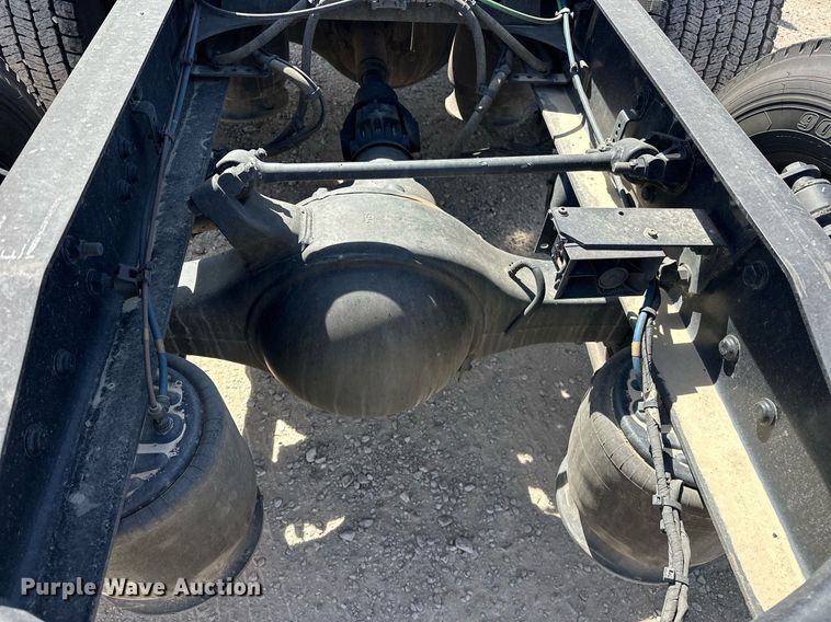 image for item EK0570 2021 Freightliner Cascadia 126 semi truck