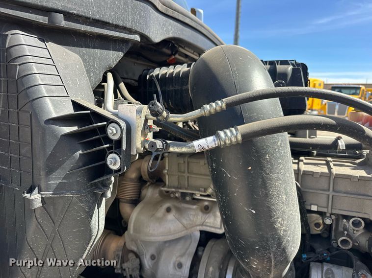 image for item EK0570 2021 Freightliner Cascadia 126 semi truck