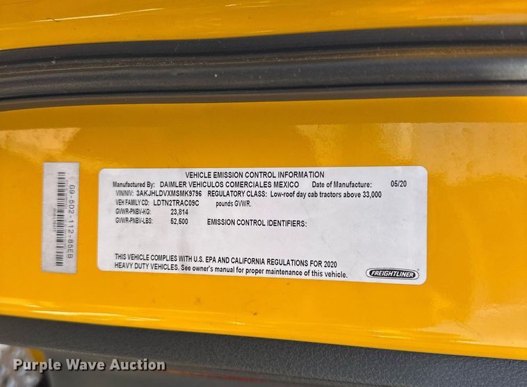 image for item EK0570 2021 Freightliner Cascadia 126 semi truck