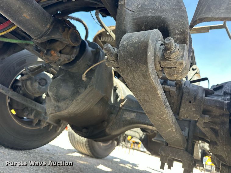 image for item EK0571 2022 Freightliner Cascadia 126 semi truck