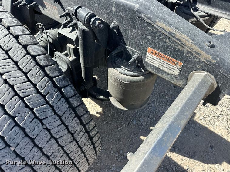 image for item EK0571 2022 Freightliner Cascadia 126 semi truck