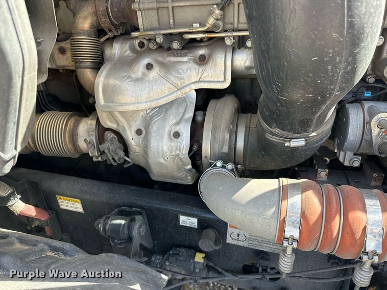 image for item EK0571 2022 Freightliner Cascadia 126 semi truck