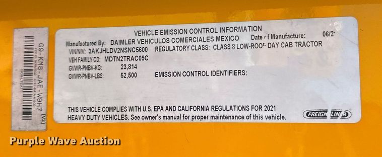 image for item EK0571 2022 Freightliner Cascadia 126 semi truck