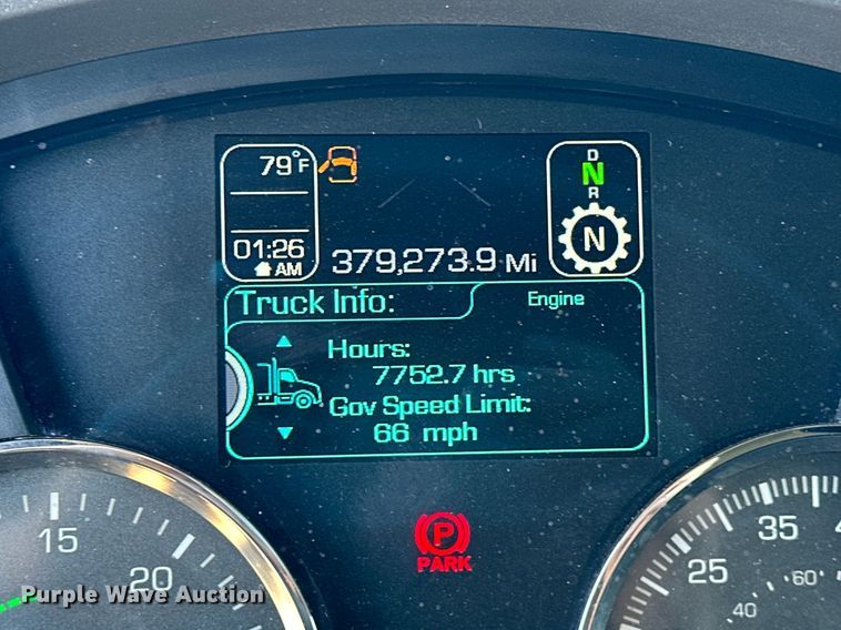 image for item EK0572 2022 Kenworth T680 semi truck