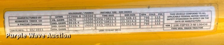 image for item EK0572 2022 Kenworth T680 semi truck