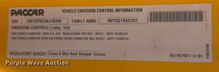 image for item EK0572 2022 Kenworth T680 semi truck