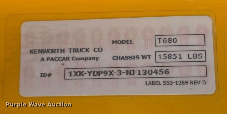 image for item EK0572 2022 Kenworth T680 semi truck