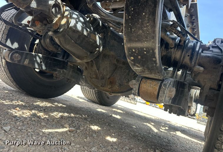 image for item EK0573 2022 Kenworth T680 semi truck