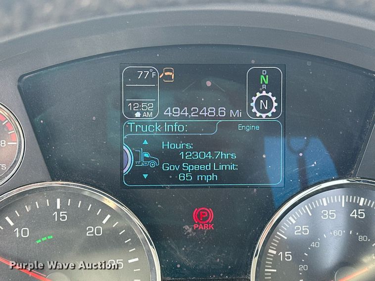 image for item EK0573 2022 Kenworth T680 semi truck