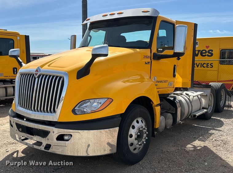 image for item EK0574 2021 International LT625 6X4 semi truck