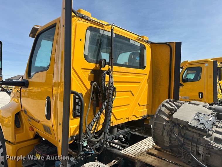 image for item EK0574 2021 International LT625 6X4 semi truck