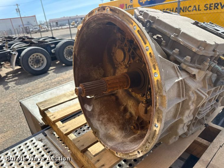 image for item EK0574 2021 International LT625 6X4 semi truck