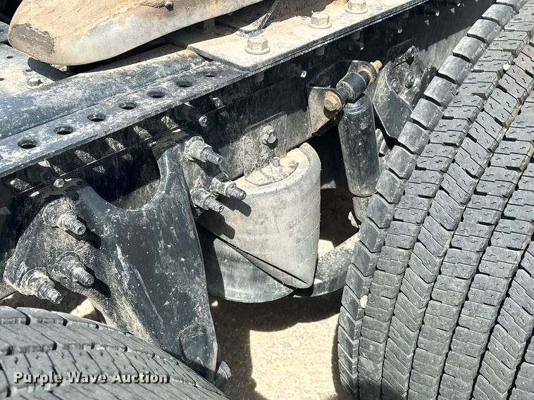 image for item EK0574 2021 International LT625 6X4 semi truck