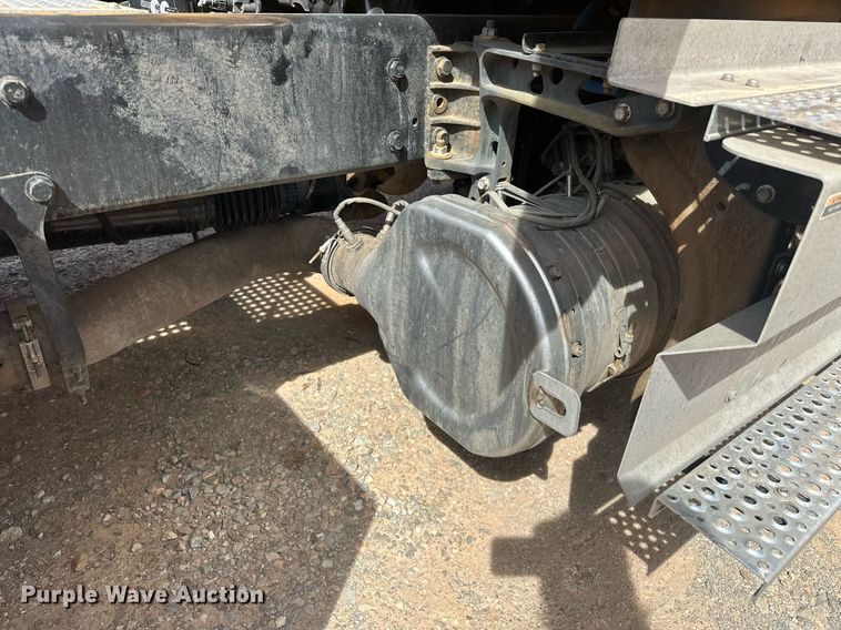 image for item EK0574 2021 International LT625 6X4 semi truck