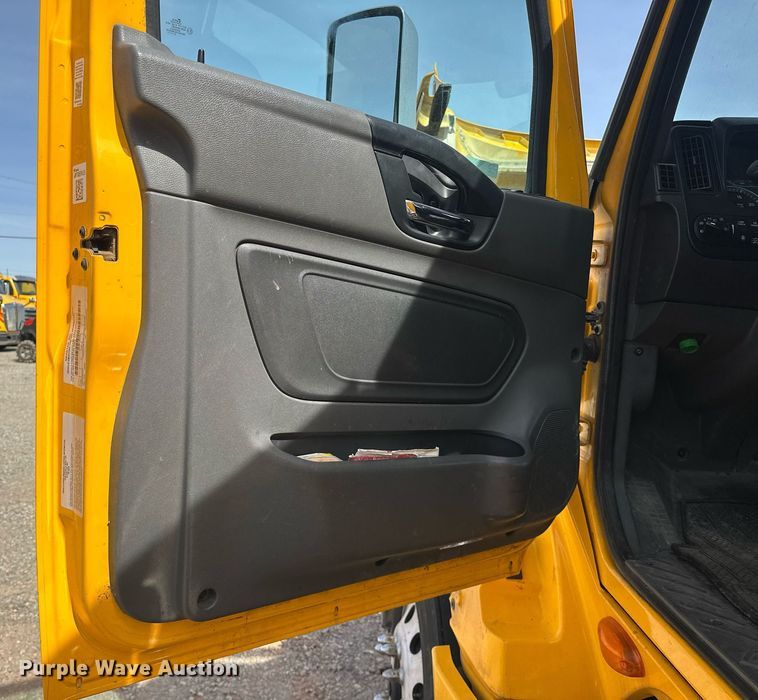 image for item EK0574 2021 International LT625 6X4 semi truck