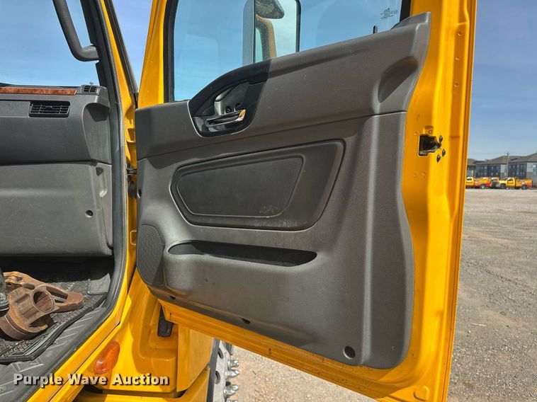 image for item EK0574 2021 International LT625 6X4 semi truck