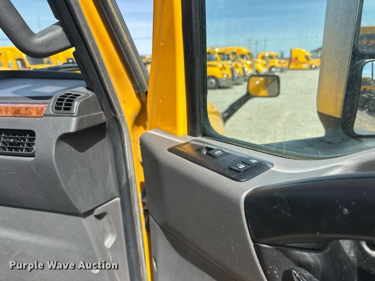 image for item EK0574 2021 International LT625 6X4 semi truck