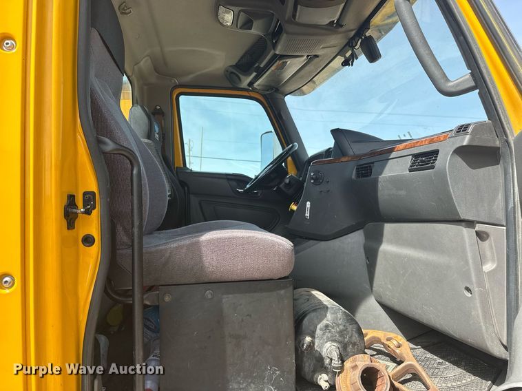 image for item EK0574 2021 International LT625 6X4 semi truck