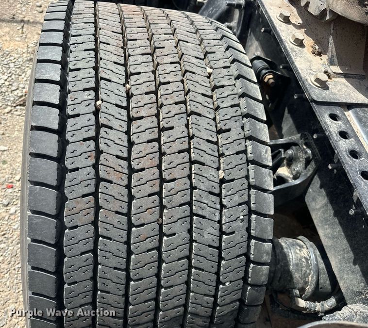 image for item EK0574 2021 International LT625 6X4 semi truck