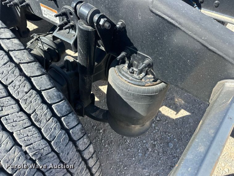 image for item EK0575 2021 Freightliner Cascadia 126 semi truck