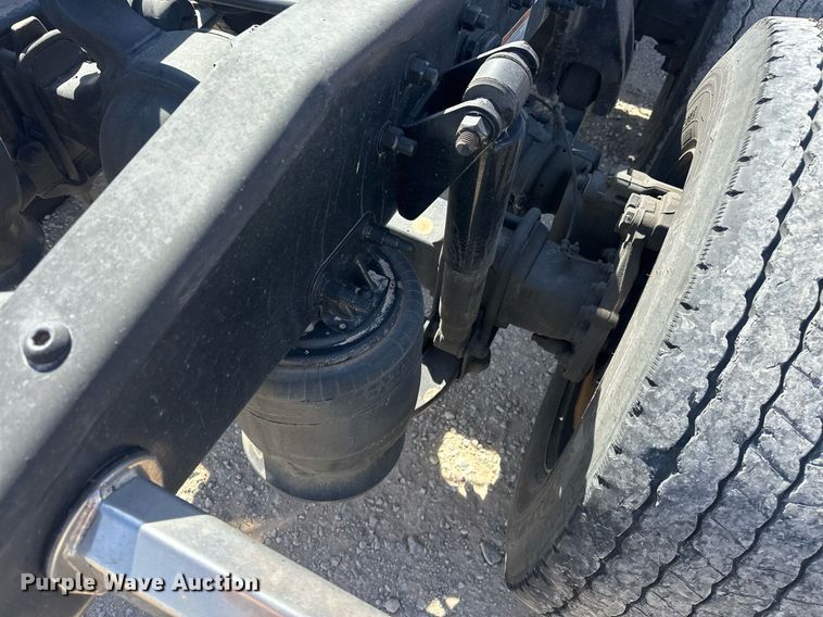 image for item EK0575 2021 Freightliner Cascadia 126 semi truck