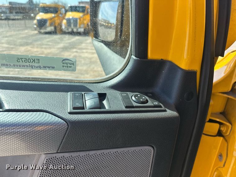 image for item EK0575 2021 Freightliner Cascadia 126 semi truck