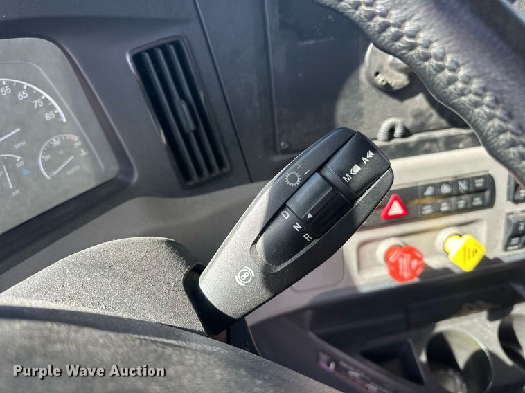 image for item EK0575 2021 Freightliner Cascadia 126 semi truck