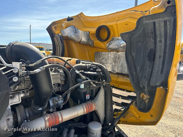 image for item EK0575 2021 Freightliner Cascadia 126 semi truck