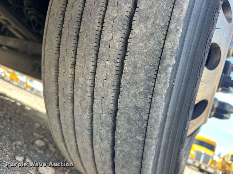 image for item EK0575 2021 Freightliner Cascadia 126 semi truck