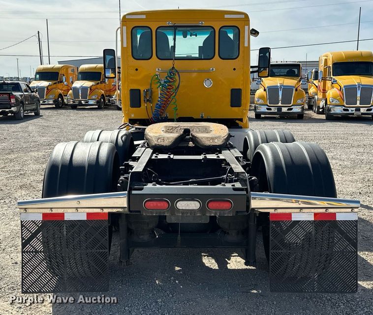 image for item EK0576 2020 Kenworth T680 semi truck