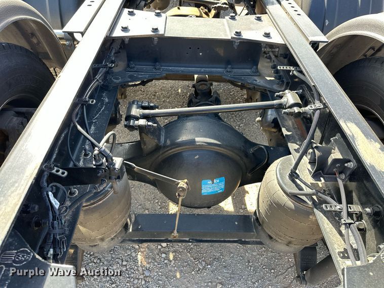 image for item EK0576 2020 Kenworth T680 semi truck