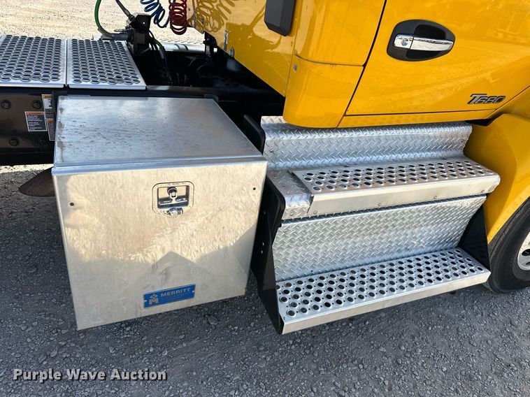 image for item EK0576 2020 Kenworth T680 semi truck