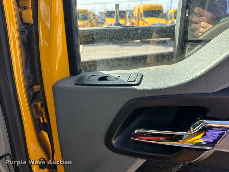 image for item EK0576 2020 Kenworth T680 semi truck