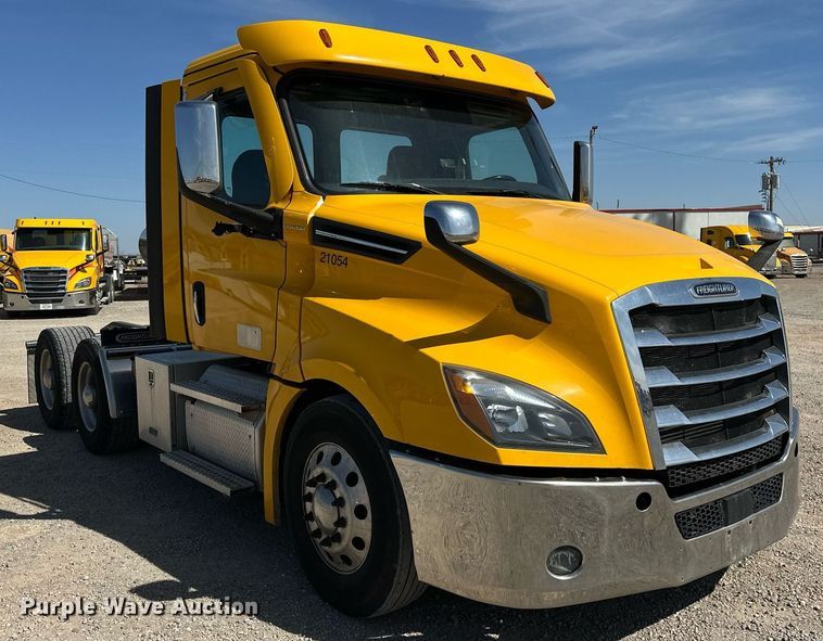 image for item EK0577 2021 Freightliner Cascadia 126 semi truck