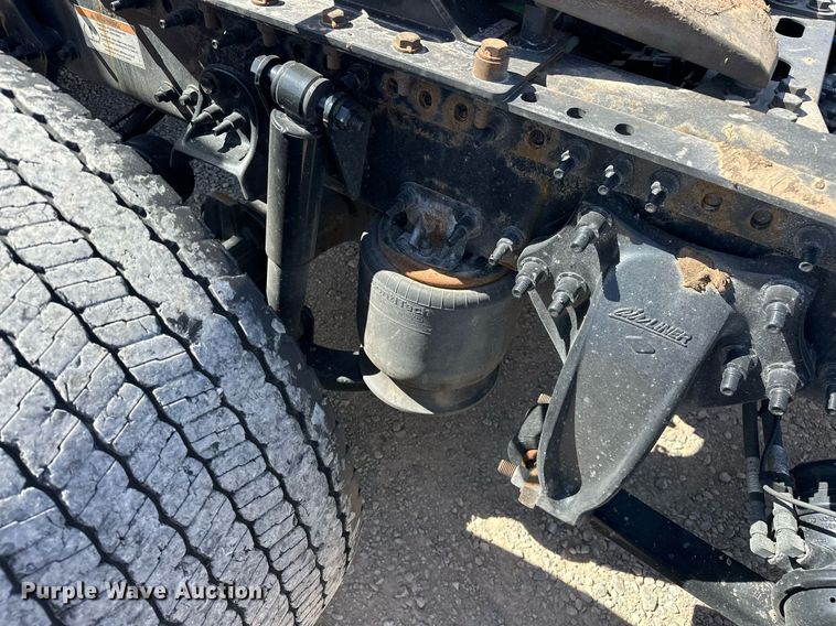 image for item EK0577 2021 Freightliner Cascadia 126 semi truck