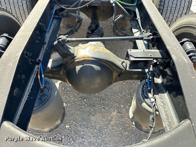 image for item EK0577 2021 Freightliner Cascadia 126 semi truck