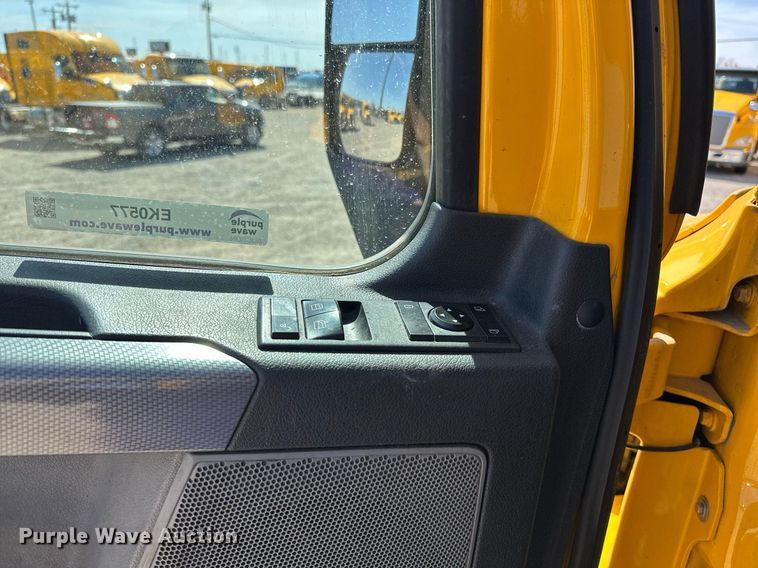 image for item EK0577 2021 Freightliner Cascadia 126 semi truck