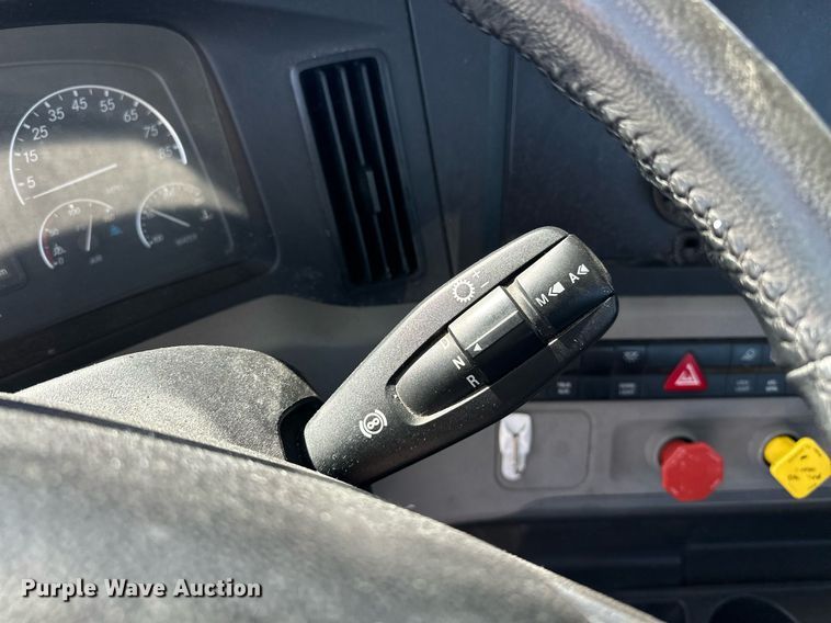 image for item EK0577 2021 Freightliner Cascadia 126 semi truck