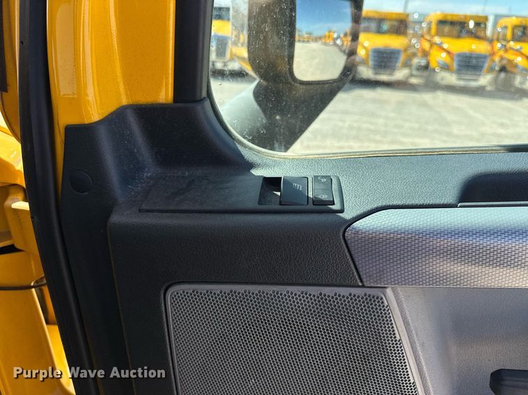 image for item EK0577 2021 Freightliner Cascadia 126 semi truck