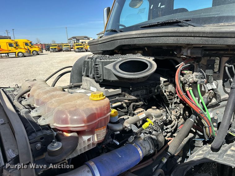 image for item EK0577 2021 Freightliner Cascadia 126 semi truck