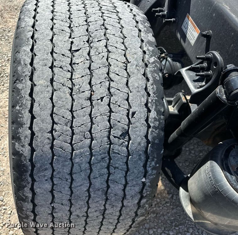 image for item EK0577 2021 Freightliner Cascadia 126 semi truck