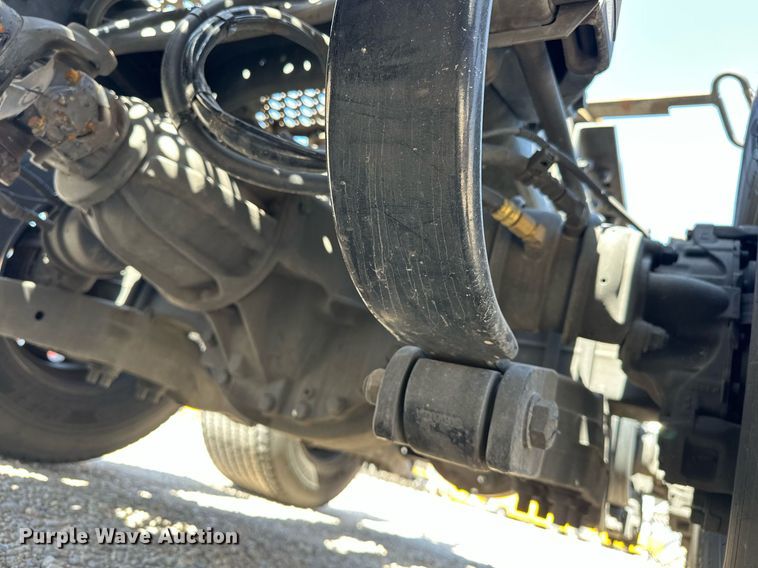 image for item EK0578 2022 Kenworth T680 semi truck