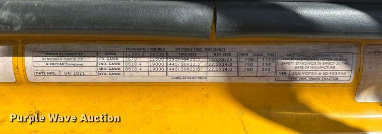 image for item EK0578 2022 Kenworth T680 semi truck