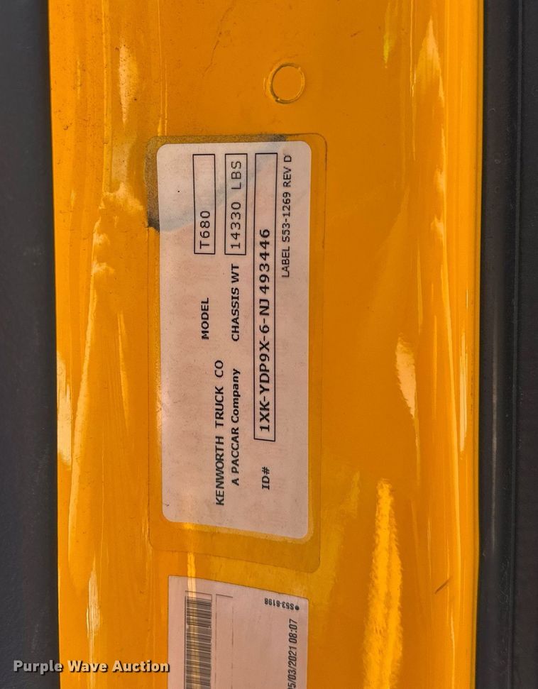 image for item EK0578 2022 Kenworth T680 semi truck